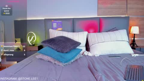 Stone Lee  online show from 12/15/24, 10:07