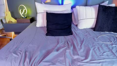 Stone Lee  online show from 01/27/25, 12:05