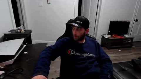 stonedpanda77 online show from 12/22/25, 01:57