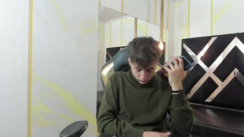 Snapshot of stonne69 chatting on 03/08/25, 12:30 stonne69 online show from 03/08/25, 12:30