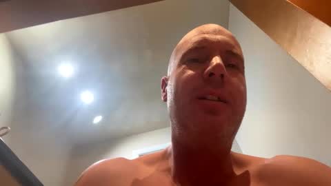 Snapshot of stoodley22 chatting on 11/03/25, 05:42 Stoodley22 online show from 11/03/25, 05:42