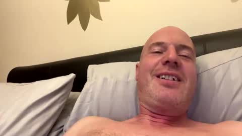 Stoodley22 online show from 11/10/25, 03:33