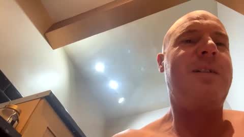 Snapshot of stoodley22 chatting on 12/17/25, 05:46 Stoodley22 online show from 12/17/25, 05:46