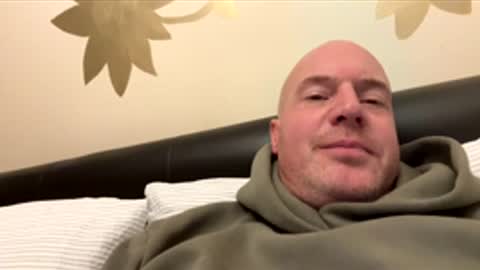 Stoodley22 online show from 03/01/26, 07:49