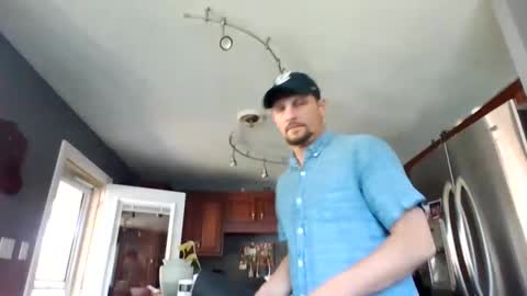 Snapshot of stook4 chatting on 09/27/25, 06:24 LifestyleMan313 online show from 09/27/25, 06:24