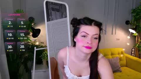 Leila online show from 07/10/26, 06:17