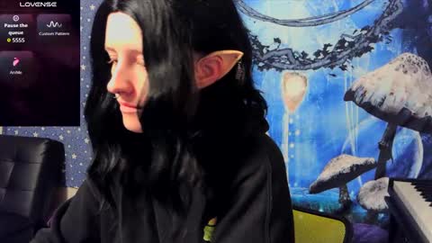 Snapshot of stormythunder chatting on 09/17/25, 08:27 Stormythunder online show from 09/17/25, 08:27