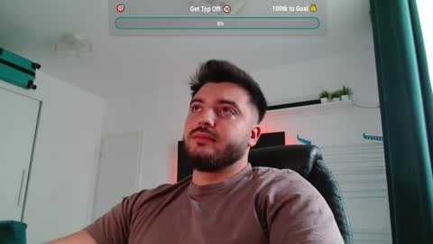 Snapshot of stoulmeu chatting on 04/11/26, 02:21 Jack online show from 04/11/26, 02:21