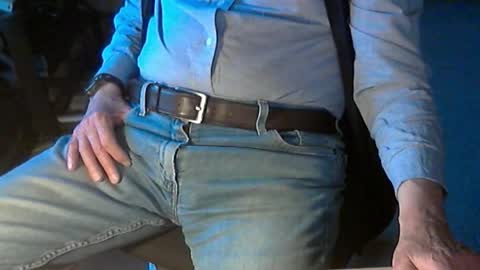 Snapshot of str8_dave chatting on 05/13/26, 07:33 Dave online show from 05/13/26, 07:33