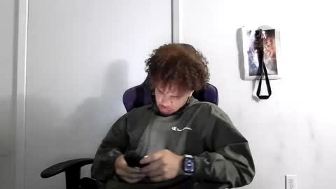 Snapshot of str8dj chatting on 11/19/25, 02:55 Dj online show from 11/19/25, 02:55