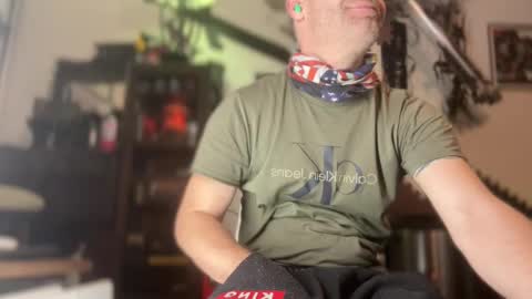 Snapshot of str8foryouguy chatting on 02/12/25, 01:16 Str8 online show from 02/12/25, 01:16