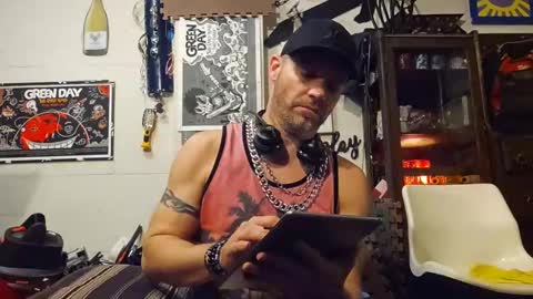 Snapshot of str8foryouguy chatting on 02/18/25, 08:47 Str8 online show from 02/18/25, 08:47