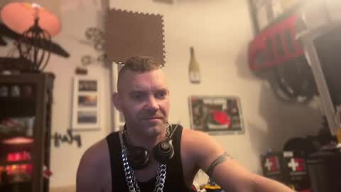 Str8 online show from 02/20/25, 10:59