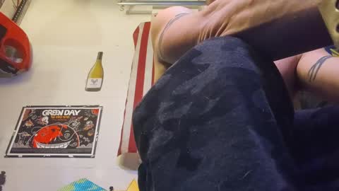 Snapshot of str8foryouguy chatting on 02/23/25, 04:13 Str8 online show from 02/23/25, 04:13