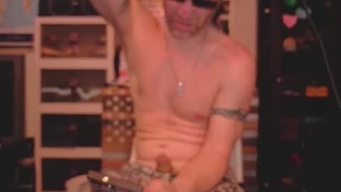 Snapshot of str8foryouguy chatting on 11/08/25, 09:24 Str8 online show from 11/08/25, 09:24