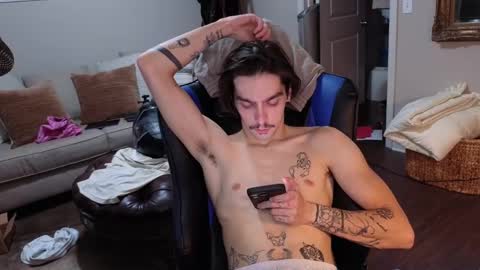 str8whiteboy21 online show from 09/15/25, 05:29