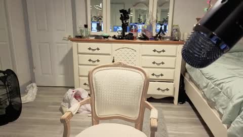 str8whiteboy21 online show from 12/14/25, 08:20