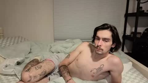 str8whiteboy21 online show from 04/07/26, 06:58