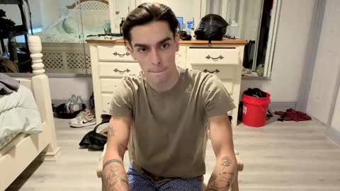 str8whiteboy21 online show from 05/15/26, 02:57