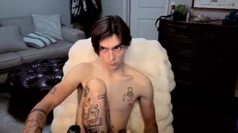 Snapshot of str8whiteboy21 chatting on 06/17/26, 03:20 str8whiteboy21 online show from 06/17/26, 03:20