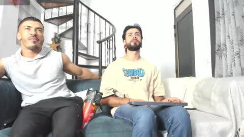 Snapshot of straight__friends chatting on 12/22/25, 11:46 straight__friends online show from 12/22/25, 11:46