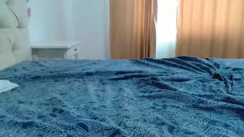 Vivian online show from 12/21/24, 10:17