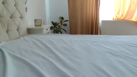 Vivian online show from 02/24/25, 08:49