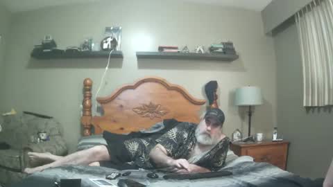 Straightbear4you online show from 02/17/25, 11:42