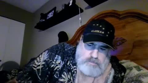 Snapshot of straightbear4you chatting on 06/10/26, 09:41 Straightbear4you online show from 06/10/26, 09:41