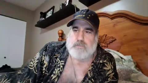 Snapshot of straightbear4you chatting on 07/16/26, 07:47 Straightbear4you online show from 07/16/26, 07:47