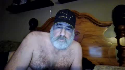 Snapshot of straightbear4you chatting on 07/19/26, 10:30 Straightbear4you online show from 07/19/26, 10:30