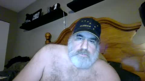 Snapshot of straightbear4you chatting on 08/01/26, 10:03 Straightbear4you online show from 08/01/26, 10:03