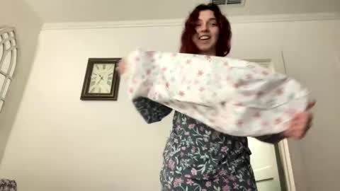 Snapshot of straightoutthetrailer chatting on 12/10/24, 04:34 lucille beatrice luficer call me lucy online show from 12/10/24, 04:34