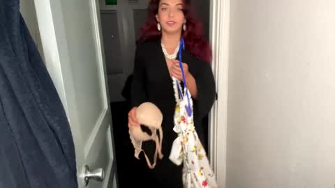 Snapshot of straightoutthetrailer chatting on 12/14/24, 04:23 lucille beatrice luficer call me lucy online show from 12/14/24, 04:23