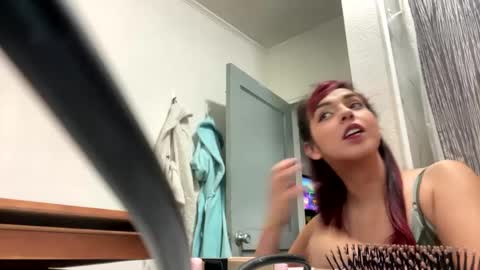 Snapshot of straightoutthetrailer chatting on 01/03/25, 04:44 lucille beatrice luficer call me lucy online show from 01/03/25, 04:44