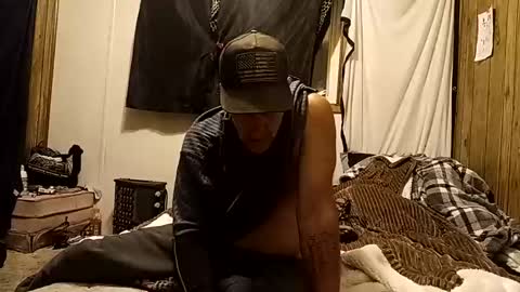 Snapshot of straighttoy chatting on 11/26/25, 03:29 straighttoy online show from 11/26/25, 03:29