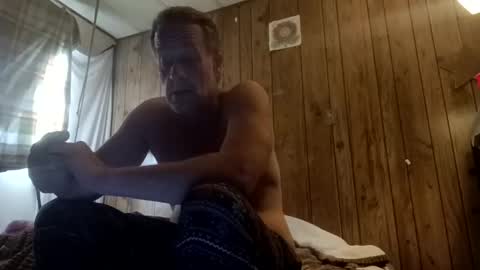 Snapshot of straighttoy chatting on 12/18/25, 04:02 straighttoy online show from 12/18/25, 04:02