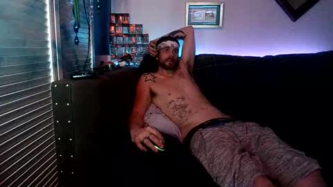 straitpipermann22 online show from 04/03/26, 01:58