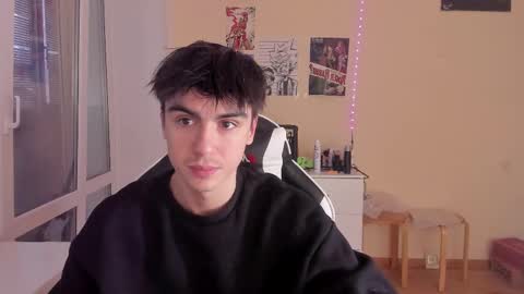 Snapshot of stralght_twinks chatting on 02/16/25, 03:05 Ray online show from 02/16/25, 03:05