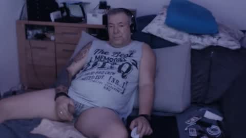 Stranger online show from 10/10/25, 10:42