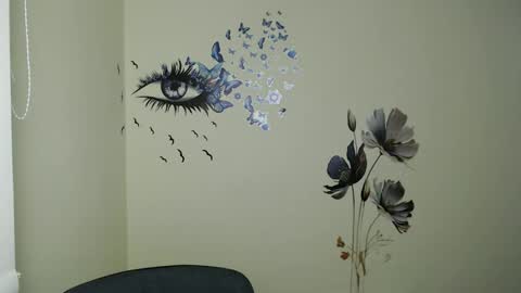 Snapshot of stranger_giirl chatting on 12/10/24, 04:49 Amalia online show from 12/10/24, 04:49