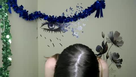 Snapshot of stranger_giirl chatting on 02/04/25, 12:55 Amalia online show from 02/04/25, 12:55