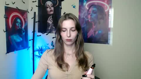 Snapshot of stranger_giirl chatting on 10/14/25, 04:08 Amalia online show from 10/14/25, 04:08