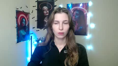 Amalia online show from 12/17/25, 07:03