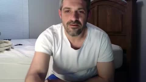 strangeratnight87 online show from 04/02/26, 04:21