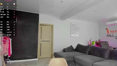 Laura online show from 10/06/25, 04:43