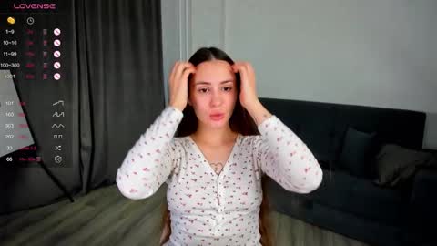 Laura online show from 12/18/25, 04:40