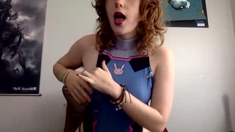 Snapshot of strawb3rrymilkk chatting on 10/01/25, 07:09 strawb3rrymilkk online show from 10/01/25, 07:09