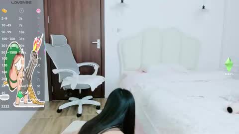 strawberry_loveee online show from 01/11/26, 05:18