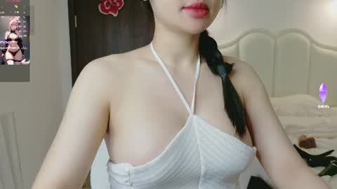 strawberry_loveee online show from 08/02/26, 03:21